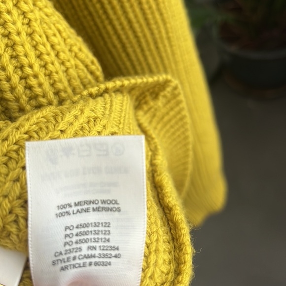 Aritzia Wilfred Montpellier Turtleneck Sweater - Picture 7 of 8